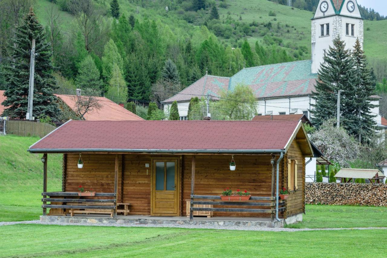 Biotour Camping & Restaurant Ghimeş-Făget Dış mekan fotoğraf